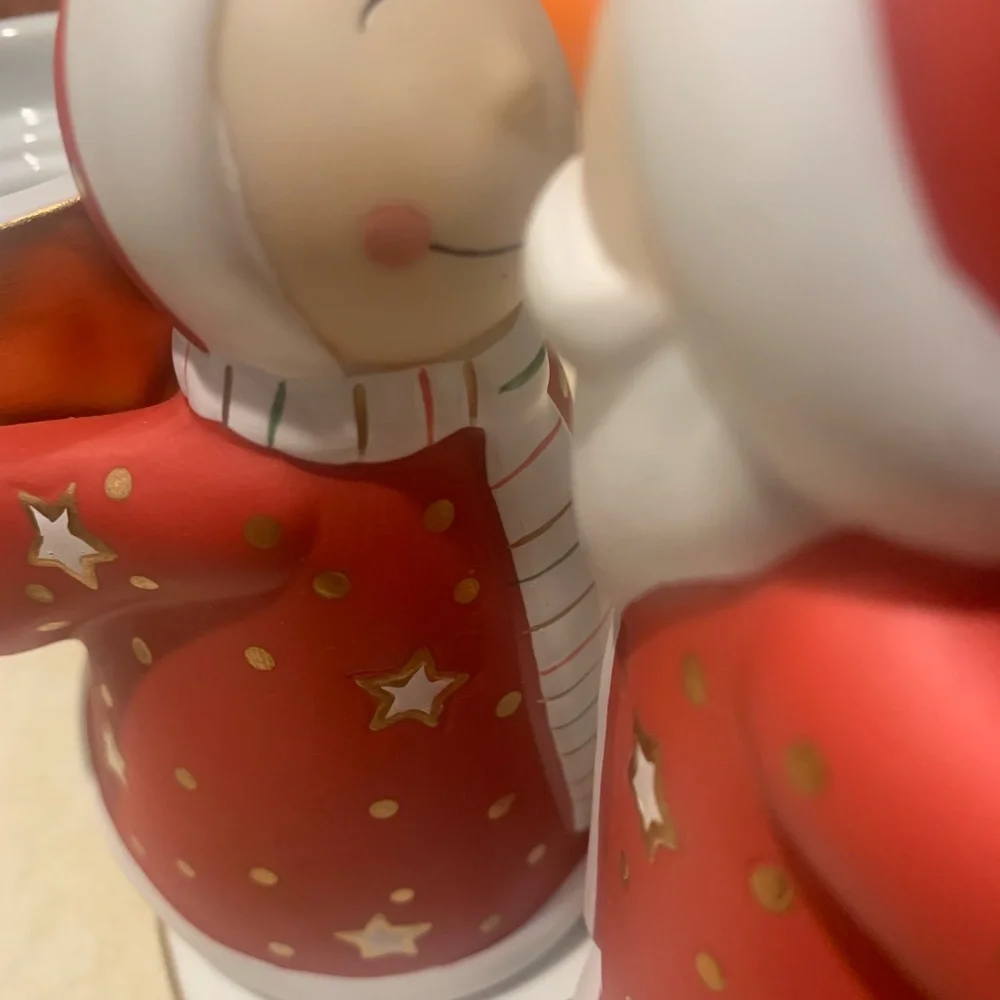 🍎Kissing Santa & Mrs Claus Double Pillar Candle Or Tea Light Holder Christmas - Picture 3 of 6